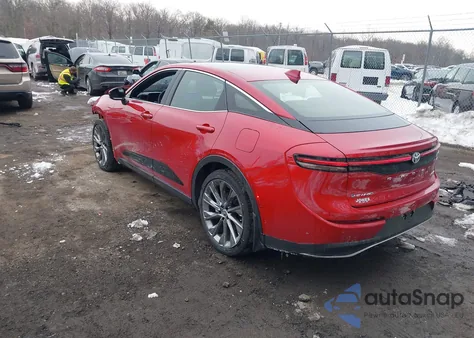 2024 Toyota Crown Limited z USA, uszkodzony, nr VIN JTDAAAAF8R3030434